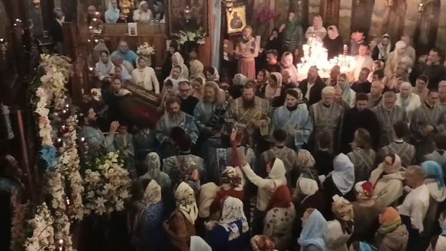 Служба в честь иконыБожьей Матери