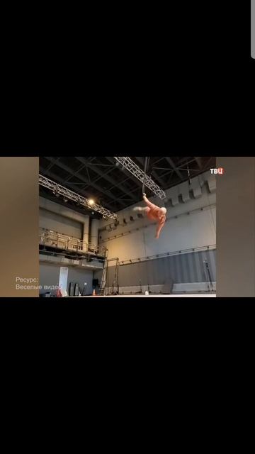 Болтался как муха видео из смех дрожь и видео часть 1