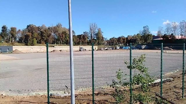 Нацпроекты в райцентре: стадион, мост и укрепление берега реки Луги.