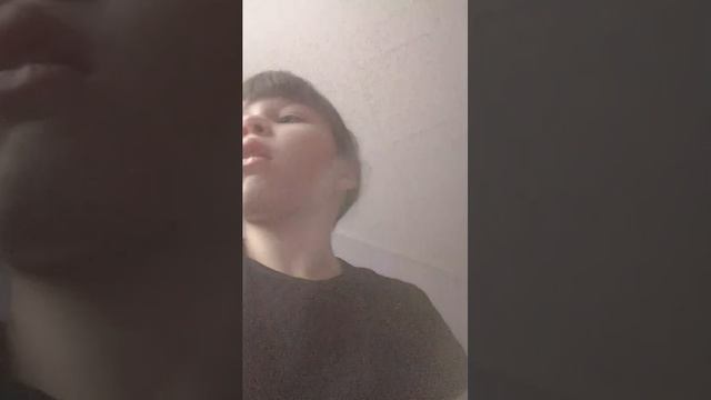 кроссовки на связи
