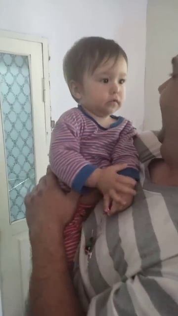 Когда папа сбрил бороду... 😄😘