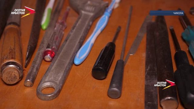 Единственный на Северном Кавказе мастер по изготовлению сабель и щитов для танцевальных ансамблей Ру