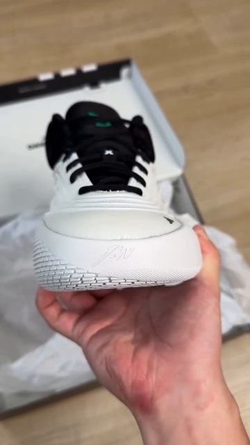 Баскетбольная модель Adidas Dame X 