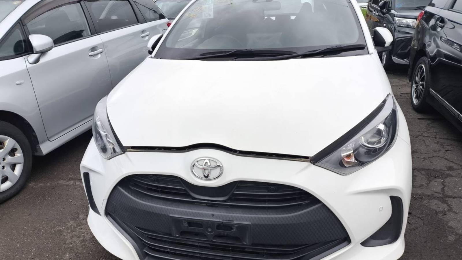 Видео осмотр Toyota Yaris с порта отправки Японии 29.09.2025 машина будет на таможне г.Владивосток