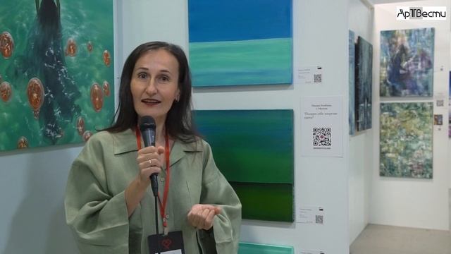 Художник Оксана Злобина на интерьерной выставке "Русский дом"