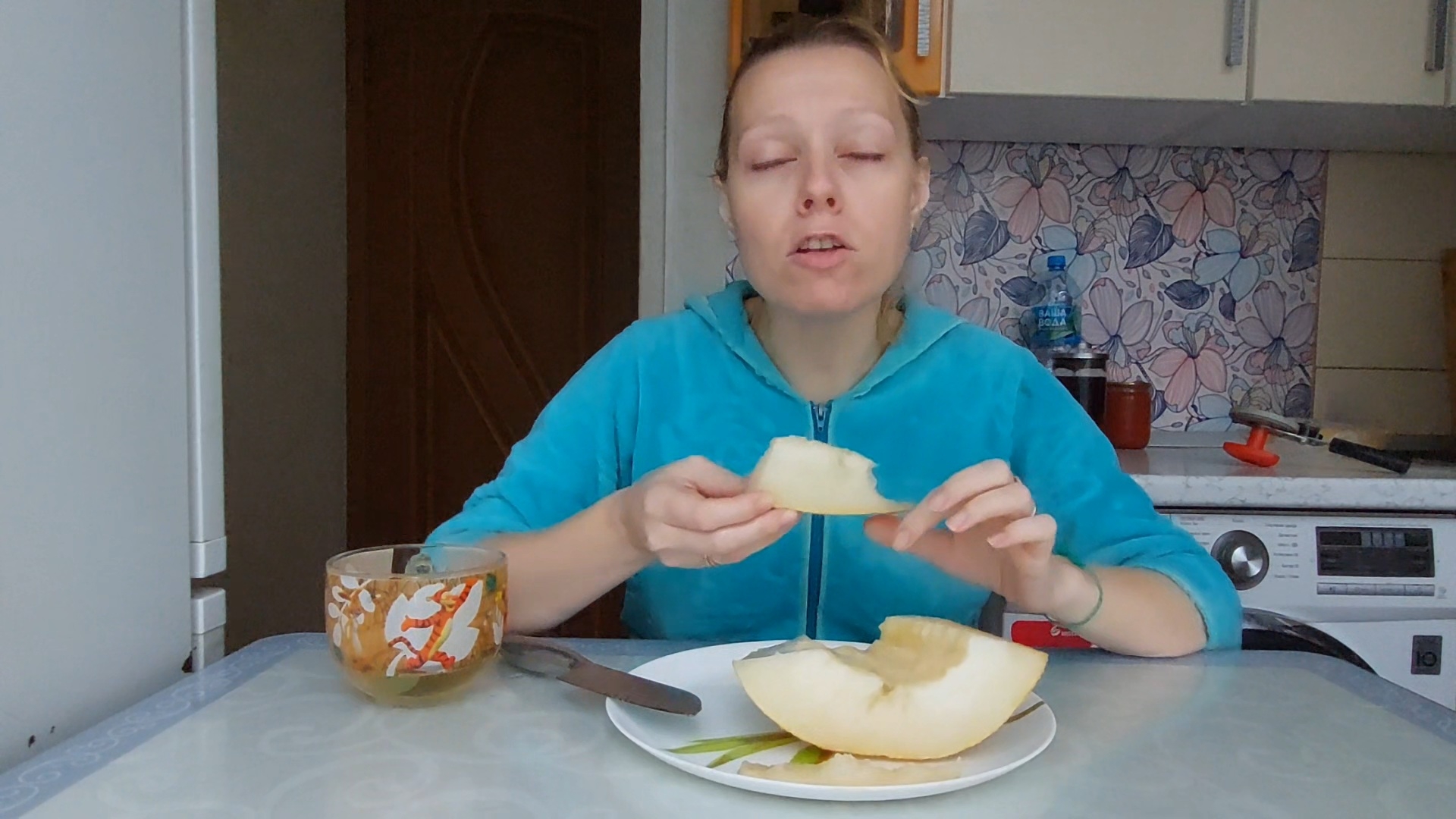 Мукбанг ДЫНЯ 🍈 почти пропавшая!