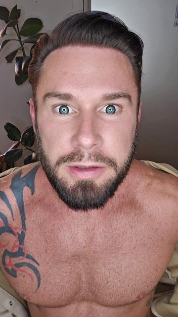 30-летний скуф в парике