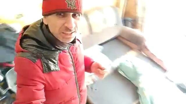 Дворник становится крутым блогером!