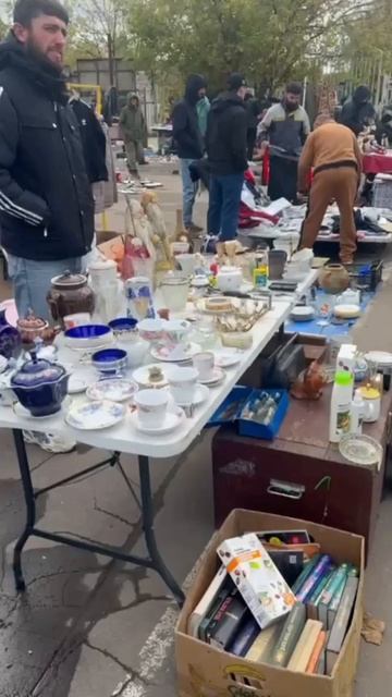 Барахолка в Измайлово! Красавица с гармонью