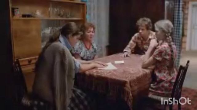 Вырезанный момент из Любовь и Голуби.