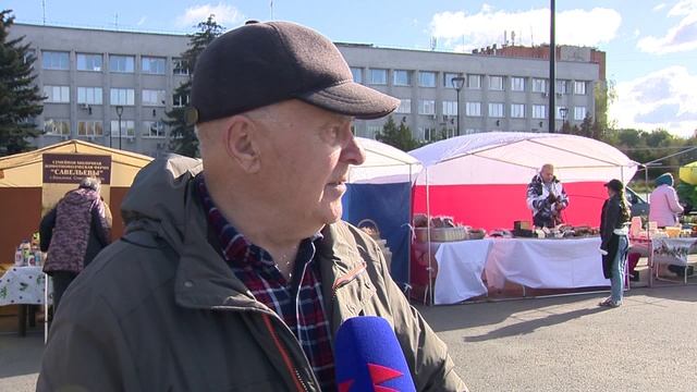 Сельскохозяйственная ярмарка Осенний дар проходит в Советском районе
