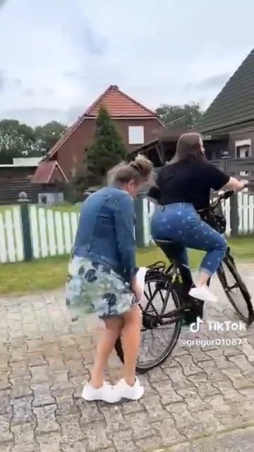 прокатилась на багажнике