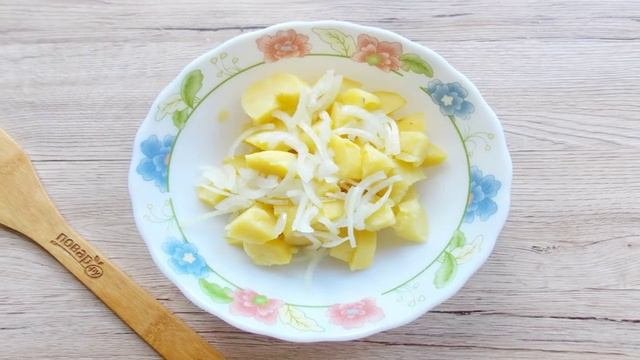 Картофельный салат с маслинами