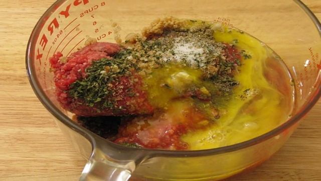 Мясной рулет с сыром