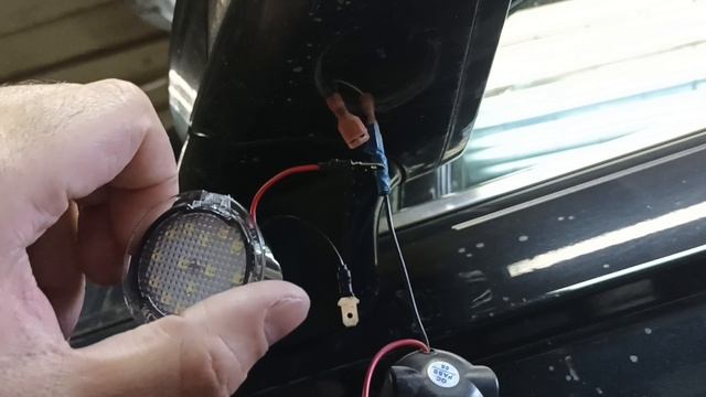 Как заменить плафон наружного освещения на автомобиле