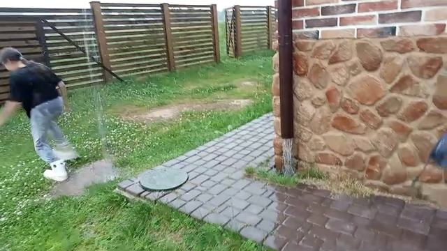 {7e9b9131-3a52-48a1-a9e2-8e02b2a7169c}