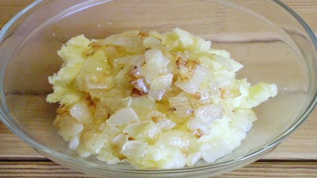 Кафтаны с картофелем и сыром