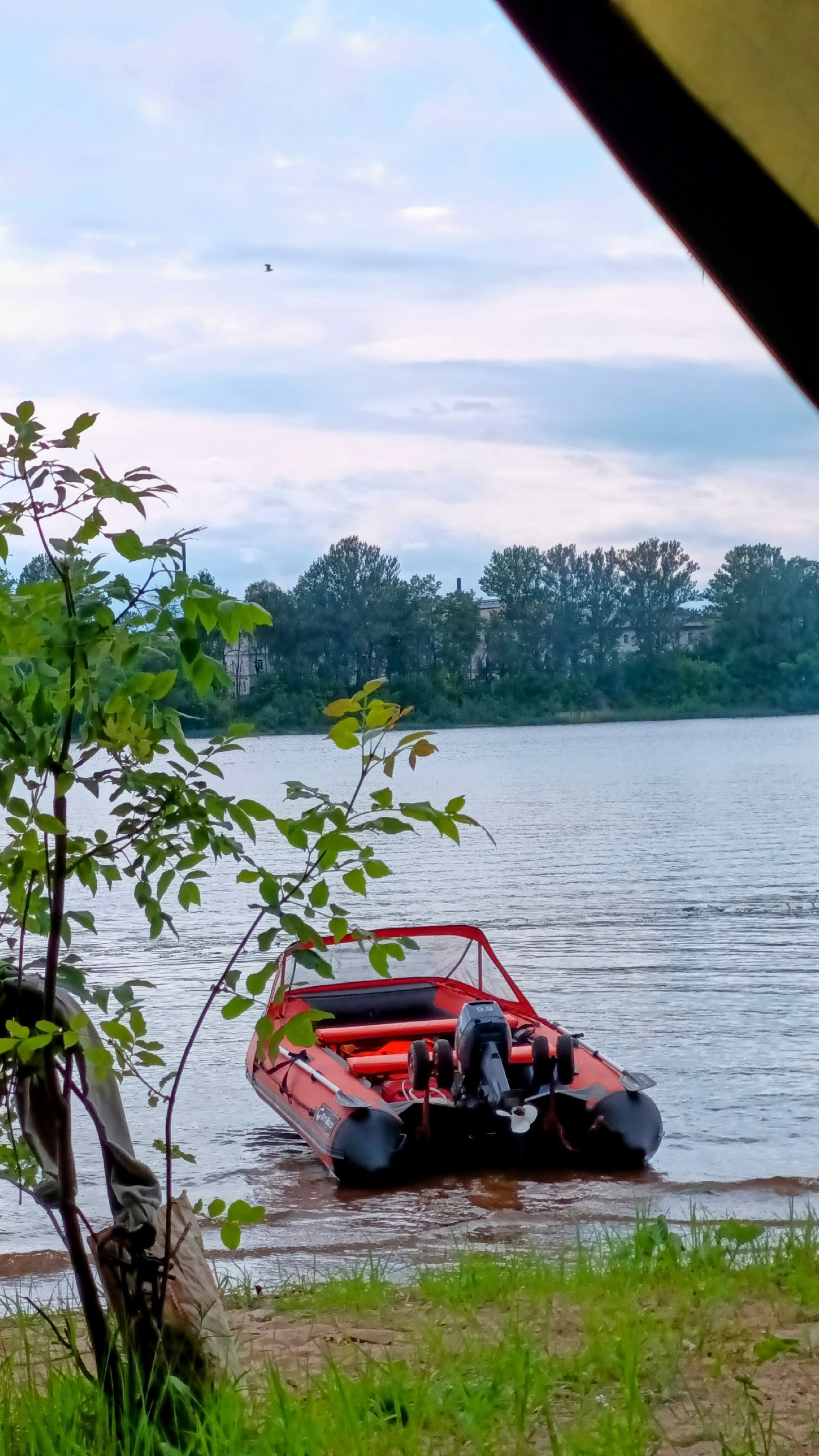 Отзыв от нашего китовода! 💪«2 кита 350/320 полет отличный! 🚤 Спасибо за качество!»