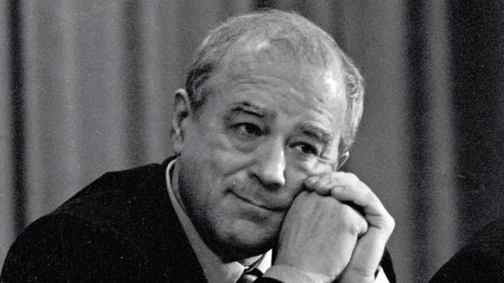 Экс-главред "Огонька" Виталий Коротич скончался в Москве в возрасте 89 лет