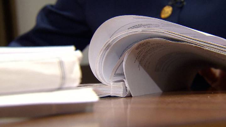 Во Владивостоке мигрант применил физическую силу к пенсионерам, СК завел дело