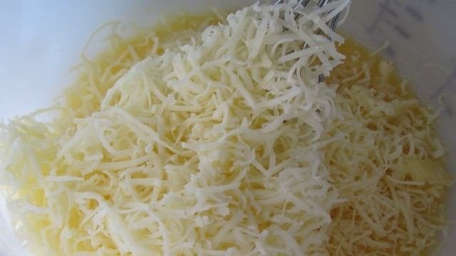 Кабачковые оладьи с сыром