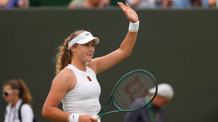 Мирра Андреева вышла в 4-й круг на теннисном турнире в Пекине