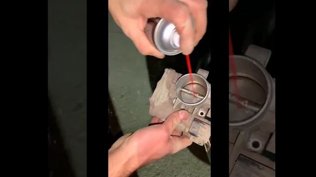 Чистка дроссельной заслонки на ВАЗ лада Калинааналогично грантаприора