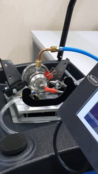 Оборудование для балансировки ротора. Ротор в сборе со средним корпусом картриджем