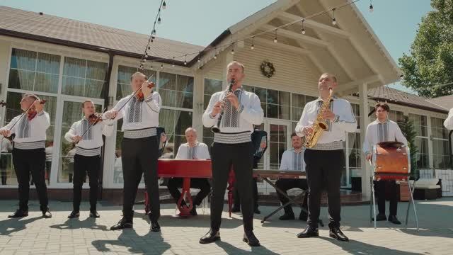 Музика популарэ молдовеняскэ 🎼Хора Суфлетулуй🎻🎺🪈