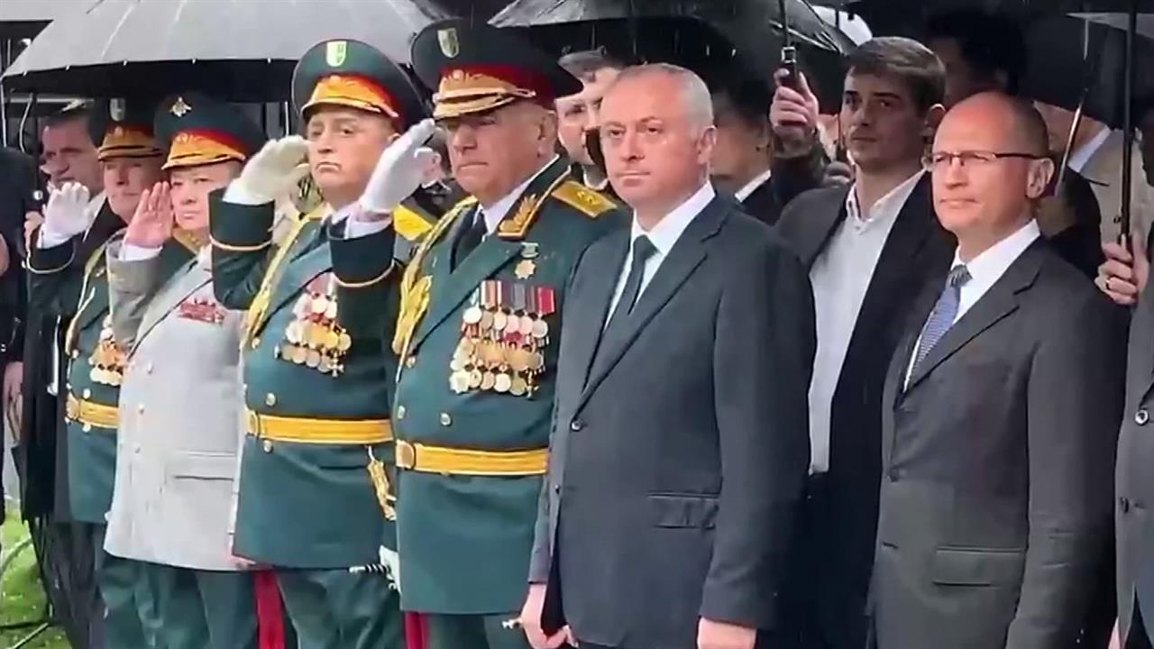 В Абхазии отмечают День Победы и Независимости