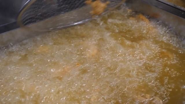 Пряный цыпленок с обжаренным рисом