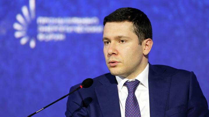 Алиханов: в России выпускают легковые машины более 20 брендов