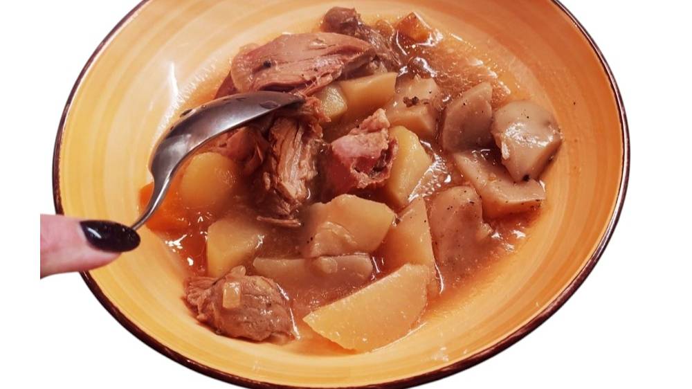 Утка томленая с картофелем и яблоками в реторт пакете