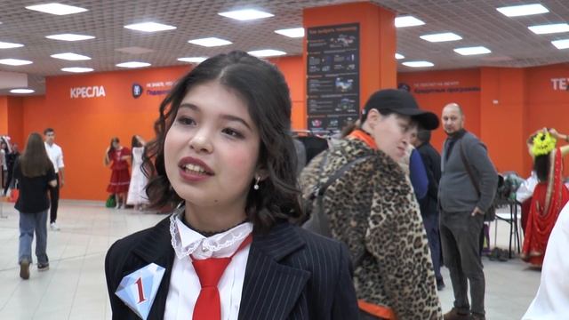 Жизнь столицы. Мисс и Миссис Свобода.