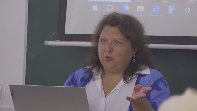 В СевГУ прошла лекция Заслуженного журналиста Российской Федерации - Галины Сапожниковой
