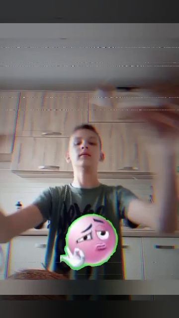 Эдит?? 
но это
CRAZY SCREEN ينيزيز