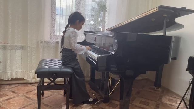 Ясмина Абдуллаева 8 лет  . F.Chopin. Nocturne in C-sharp minor Ф.Шопен. Ноктюрн до-диез минор