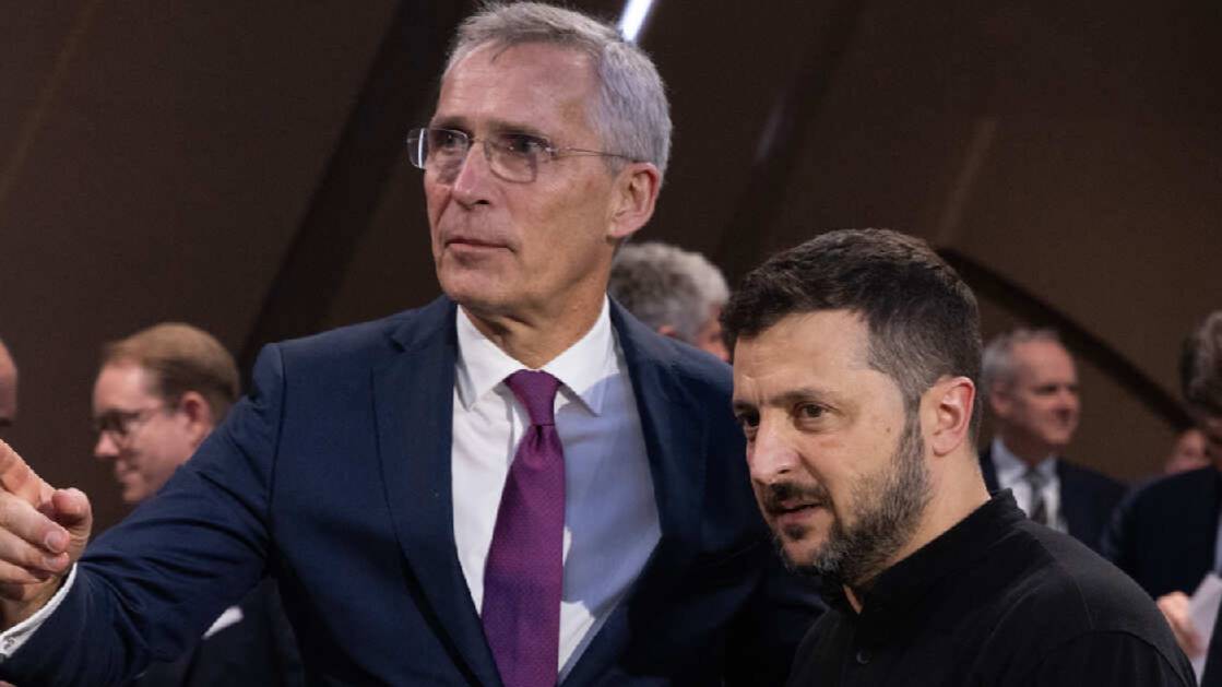 Столтенберг рассказал о призывах к Зеленскому уступить территории