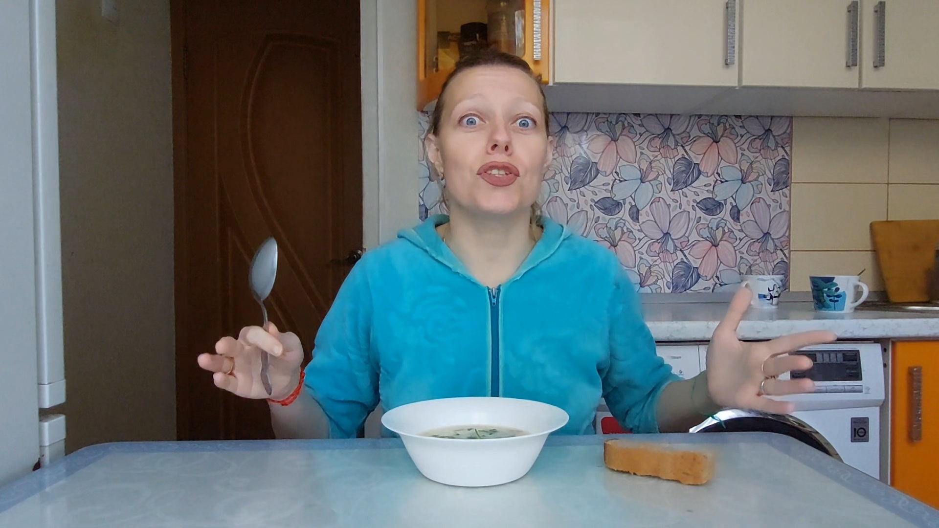 МУКБАНГ сырный суп 🍜 на обед!