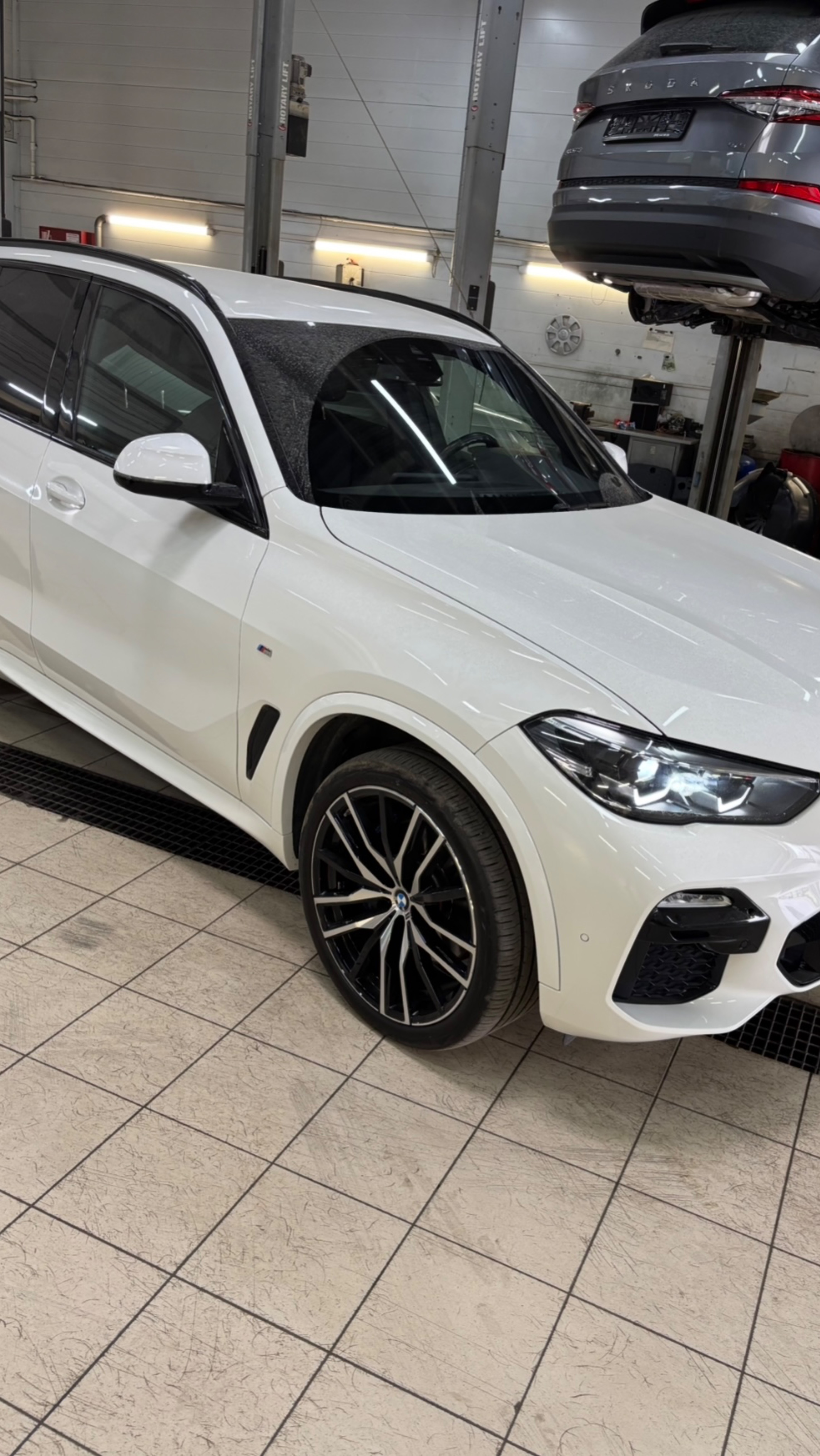 Автоподбор BMW X5 G05 что скрывает?