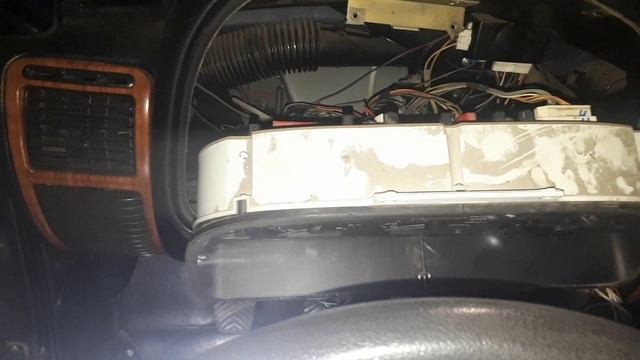 волга 31105 смена приборной панели или лампочек подсветки.