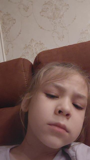 влюбился в дуру