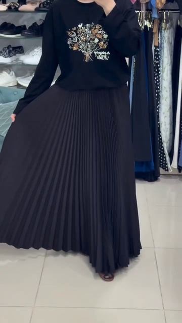 Цена кофты: 2000 р🖤 Цена на юбки: 6800 р🤎 Кофта подходит до 58 размера