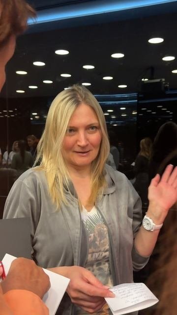 Женщине нужна другая женщина.  Я убеждена в этом на все 100%!