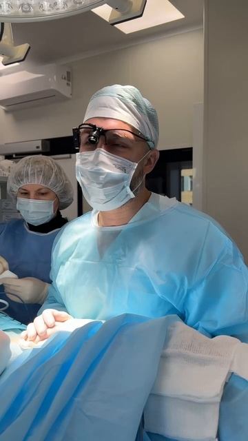 Тот самый момент, когда у первичного пациента мы забираем ребро! 🤯