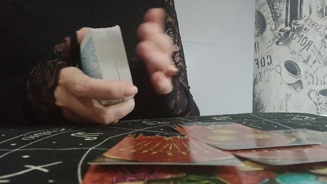 Судьбоносная встреча. Кто он? Расклад Таро