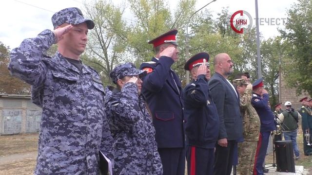 В Луганском кадетском корпусе состоялось торжественное мероприятие в честь годовщины воссоединения Л