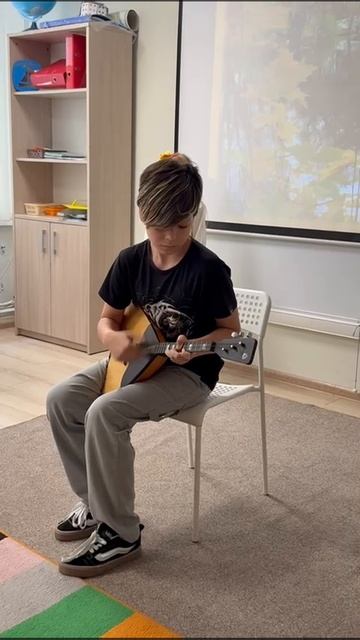 Болдинская Осень в Acadia School. Выступление 6-классника Макарова Таноява