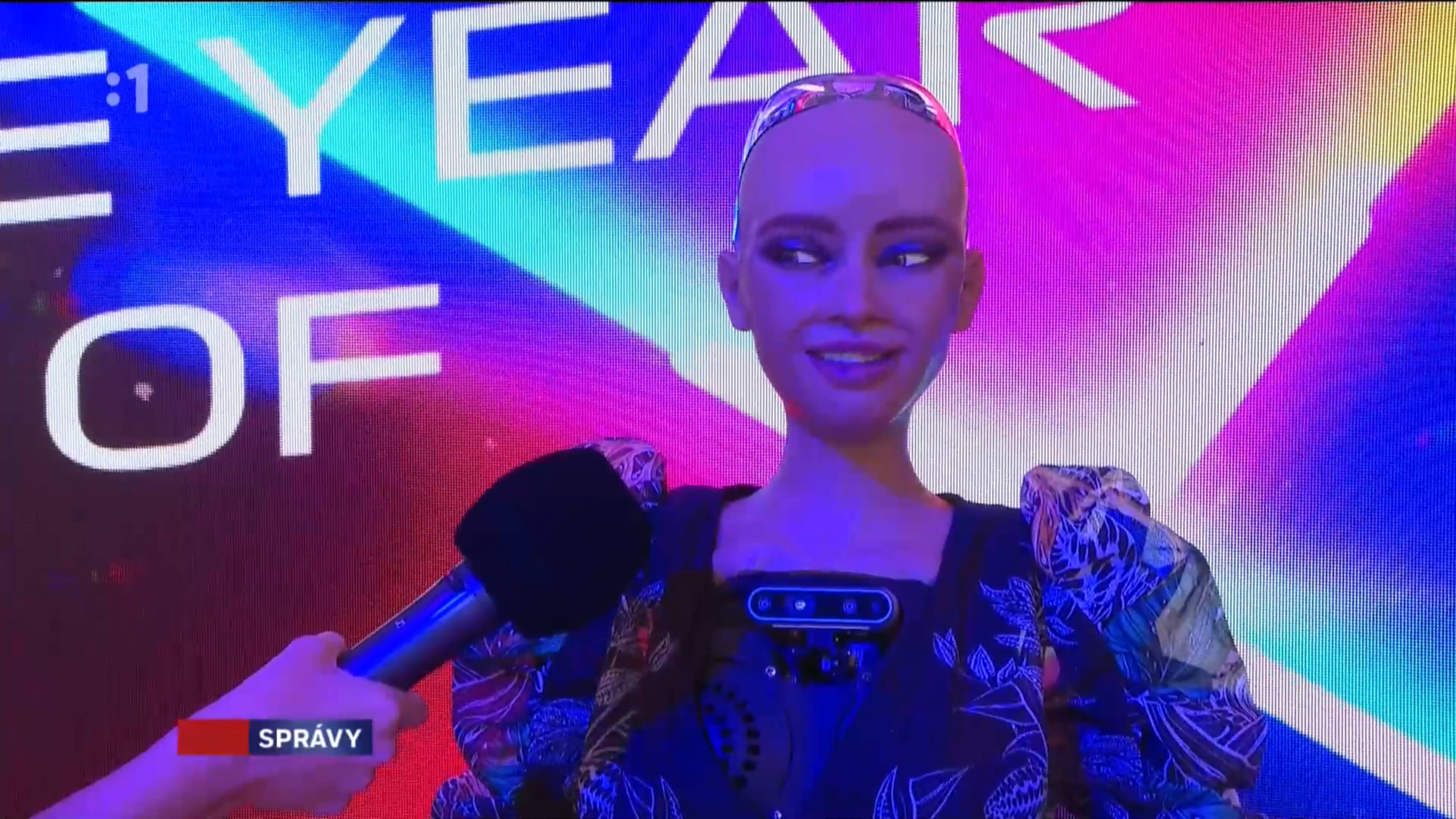Humanoid Sophia žiari Na Festivale V Košiciach. Návštevníkom Sa Prihovára Po Slovensky | 17.9.2025