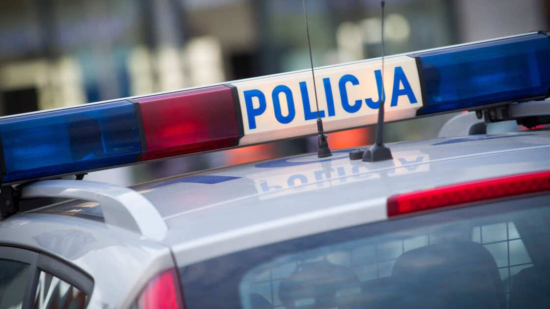 Подростки избили украинца и нарисовали на его лице нацистскую символику в Польше